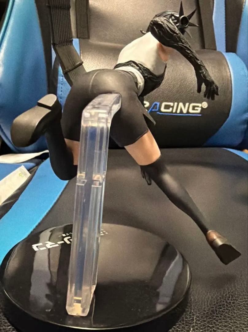 チェンソーマン 一番くじ　ボム　レゼ　b賞　フィギュア