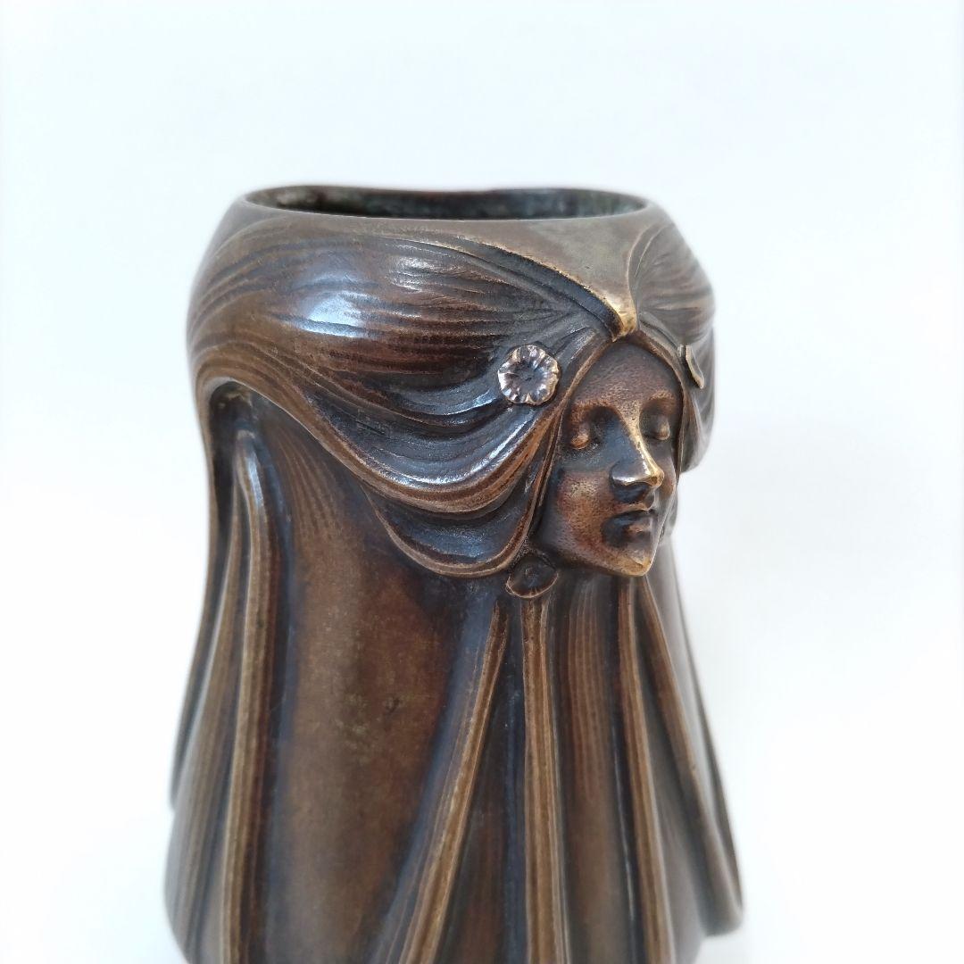 【匿名配送】アール・ヌーヴォー 女性像 花器