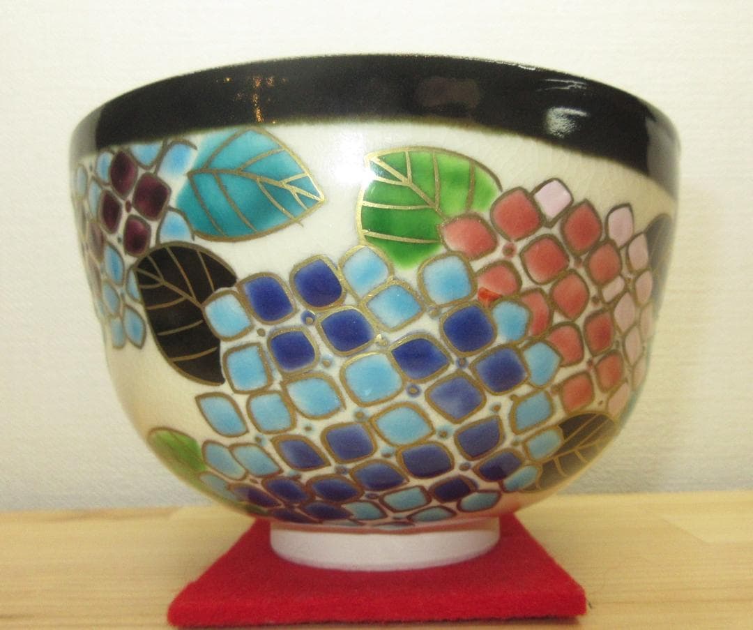 送料込【逢絢亭・新品】茶道具 茶碗 京焼 掛分 紫陽花の図  伊坂清香 共箱入り