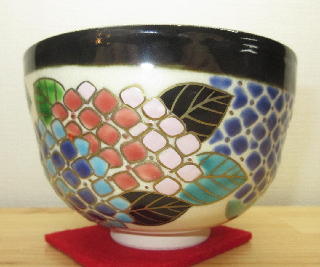 送料込【逢絢亭・新品】茶道具 茶碗 京焼 掛分 紫陽花の図  伊坂清香 共箱入り