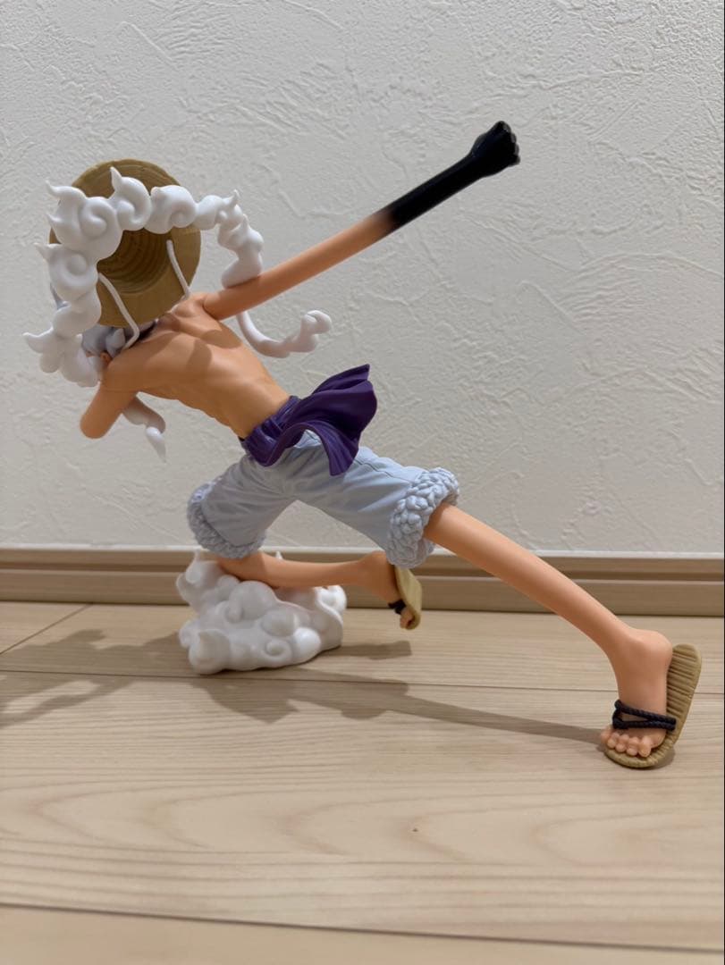 ONEPIECEフィギュア ルフィ エース ゾロ ナミ ロビン シャンク サボ