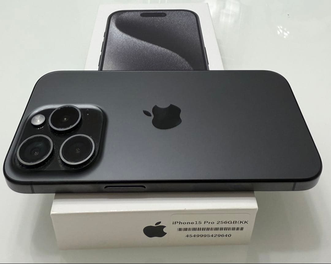 iphone 15PRO 256GB ブラックチタニウム バッテリー95%