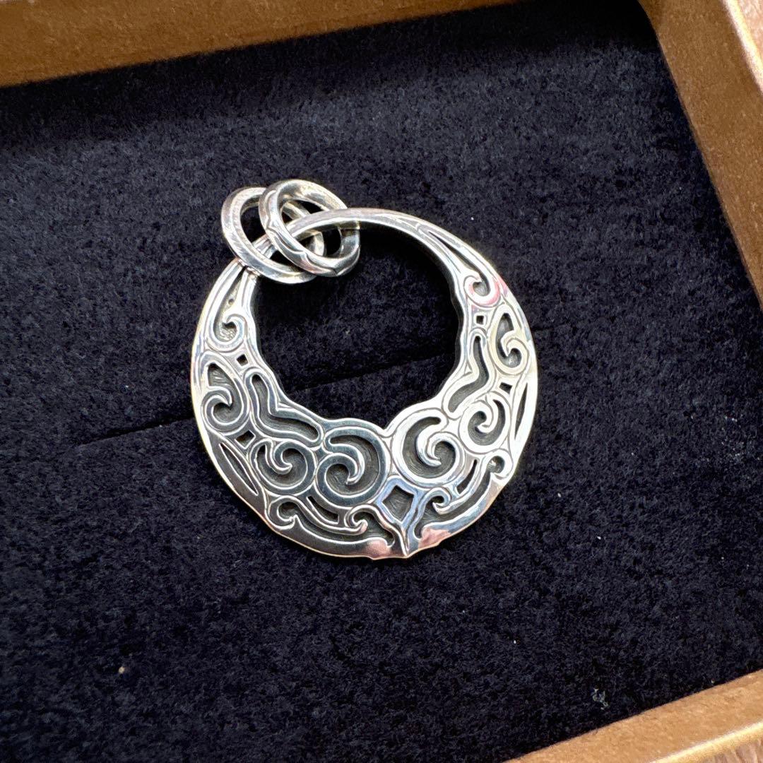 Ague art jewelryアイヌ模様シルバーペンダント