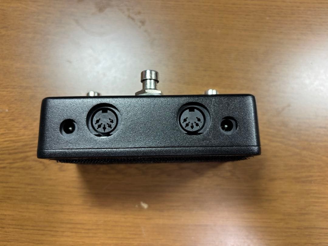 One Control Gecko mkⅢ MIDIエフェクタースイッチャー