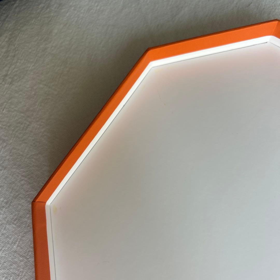 【激レア】HERMÈS オレンジ ハート型ギフト箱