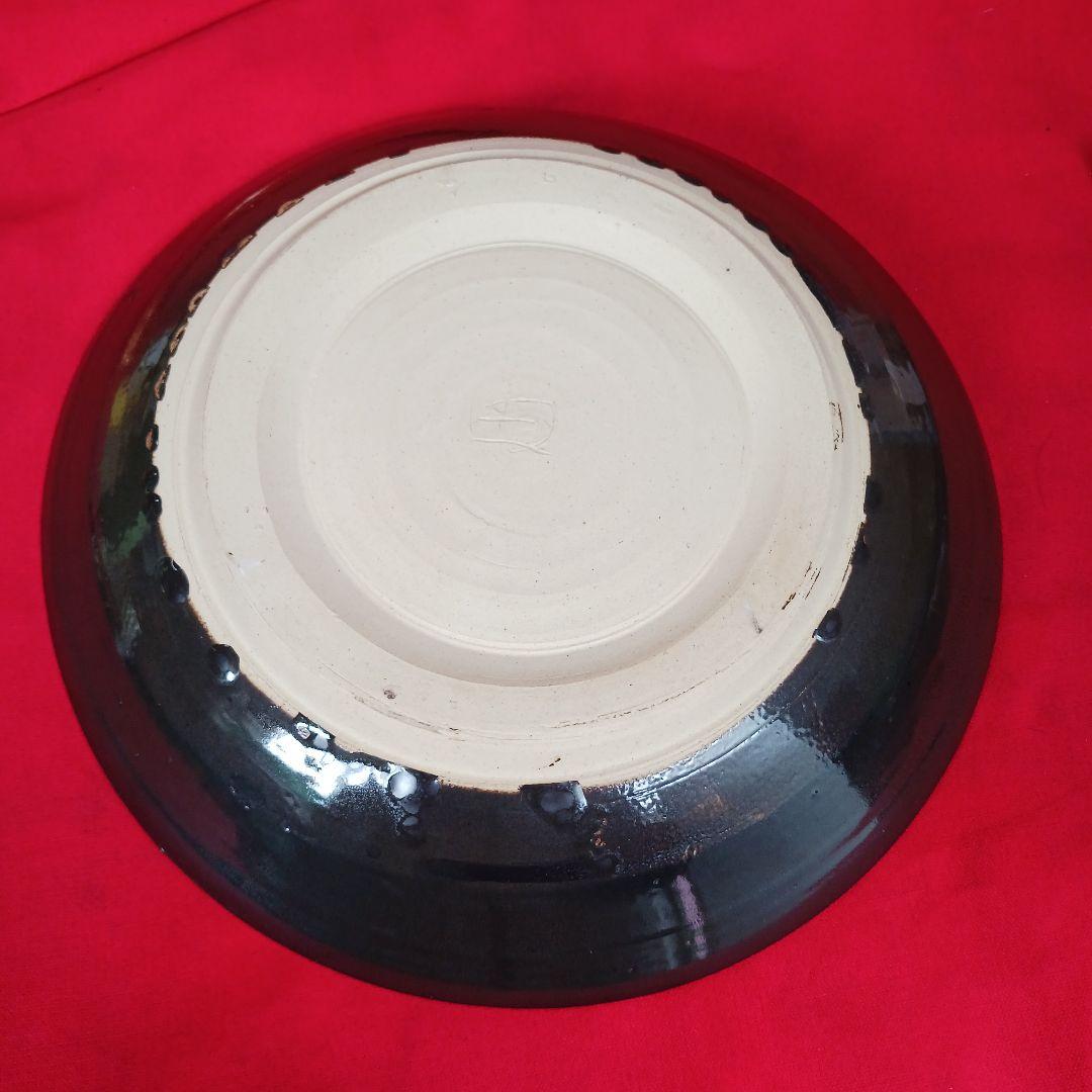 由の黒い大皿　陶器　約28cm