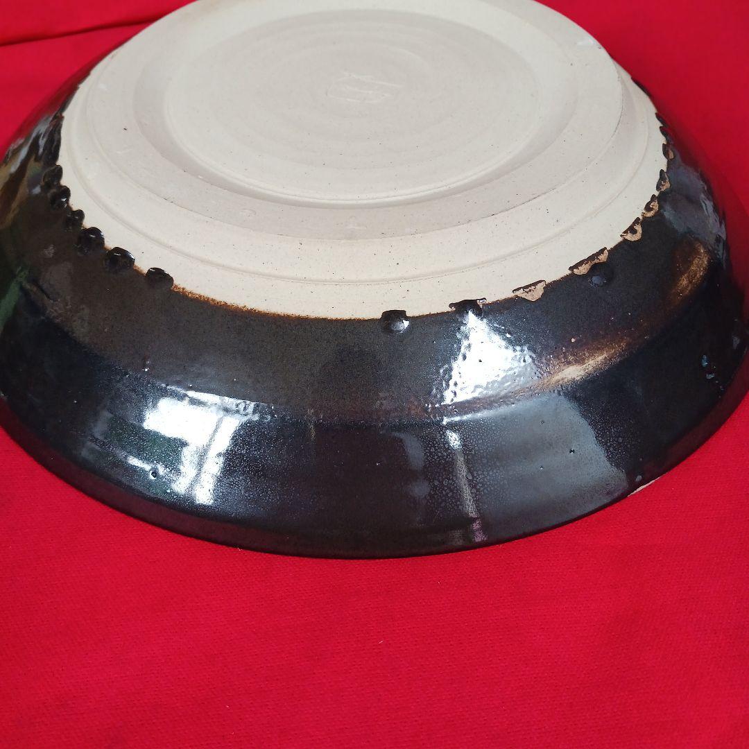 由の黒い大皿　陶器　約28cm