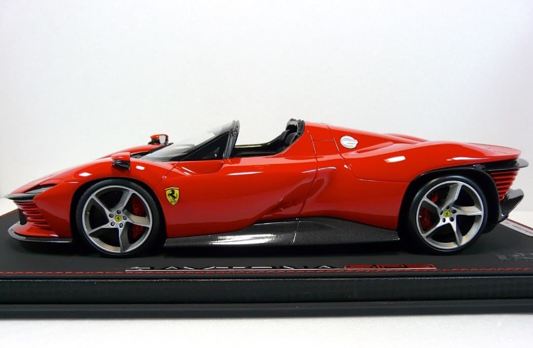 Ferrari Daytona SP3 BBR製 1/18 ロッソコルサ
