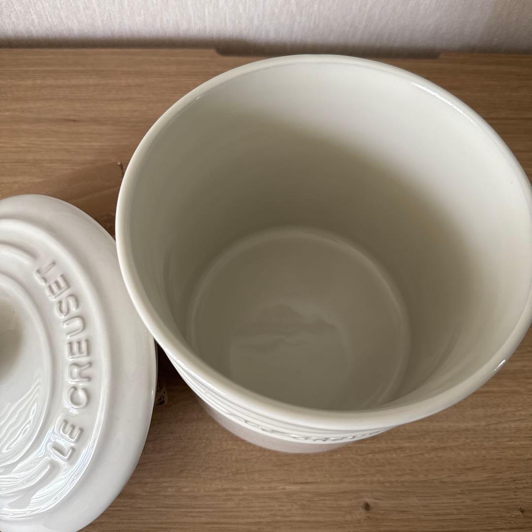 箱無し未使用品　ル・クルーゼ　ペットフードコンテナー（スクープ付き）
