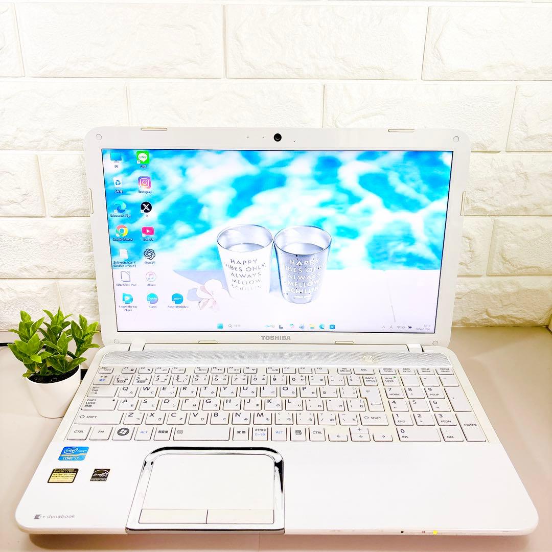 ブルーレイ搭載✨Core i7 快適SSD メモリ8GB ノートパソコン 東芝