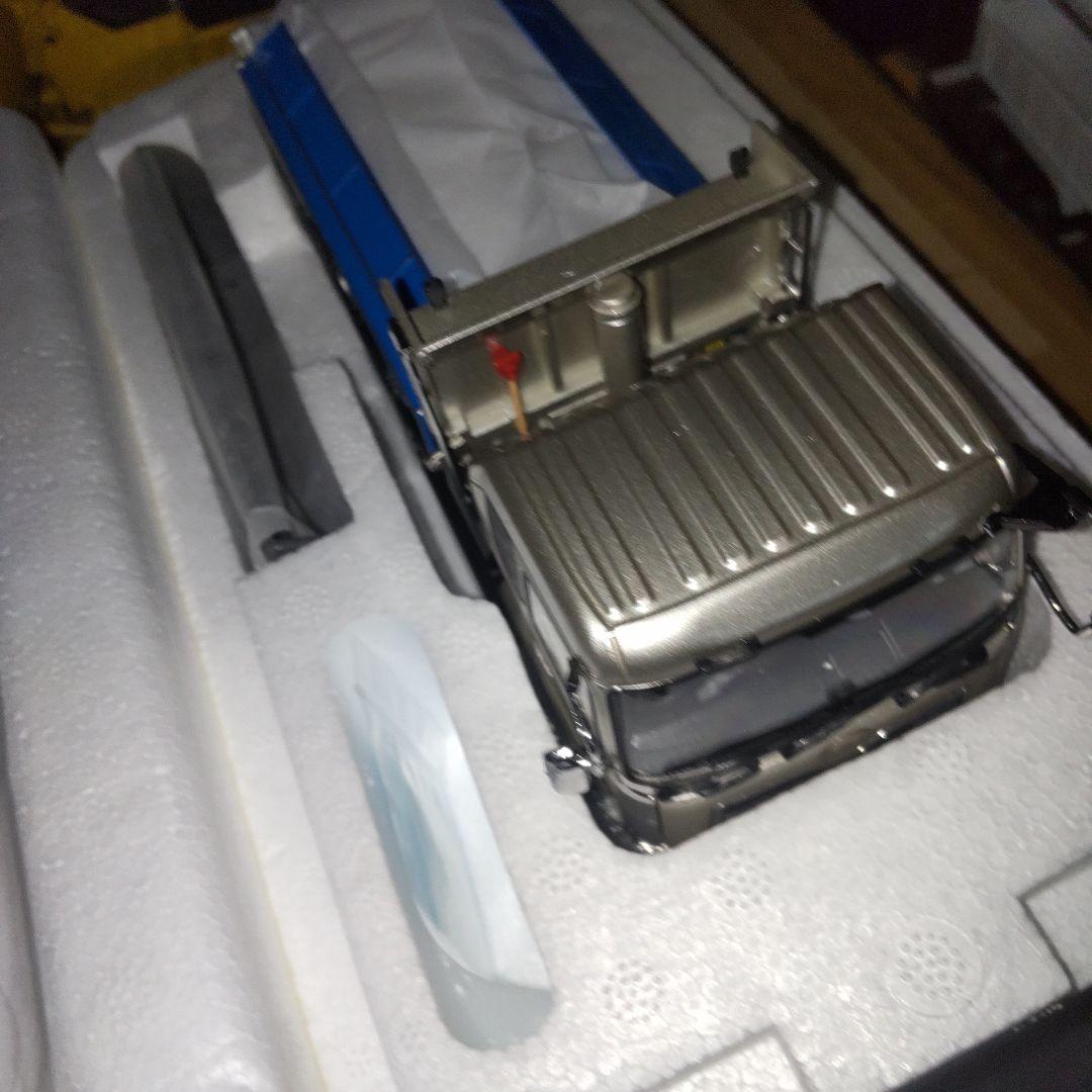 UDトラックス 　クオンダンプカー　1/43