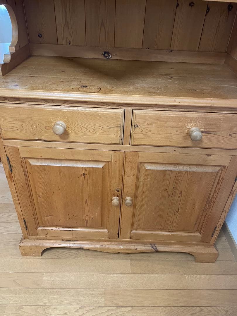 ペニーワイズ⭐︎木製ガラス扉キャビネット⭐︎パイン無垢材