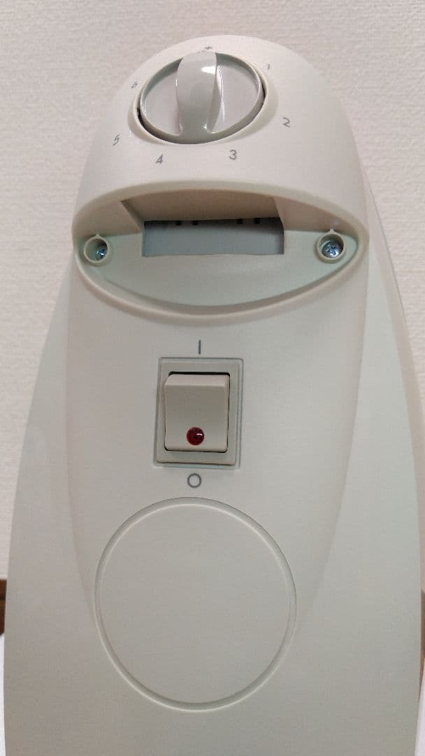 しろ デロンギ DeLonghi TRN0505JS オイルヒーター