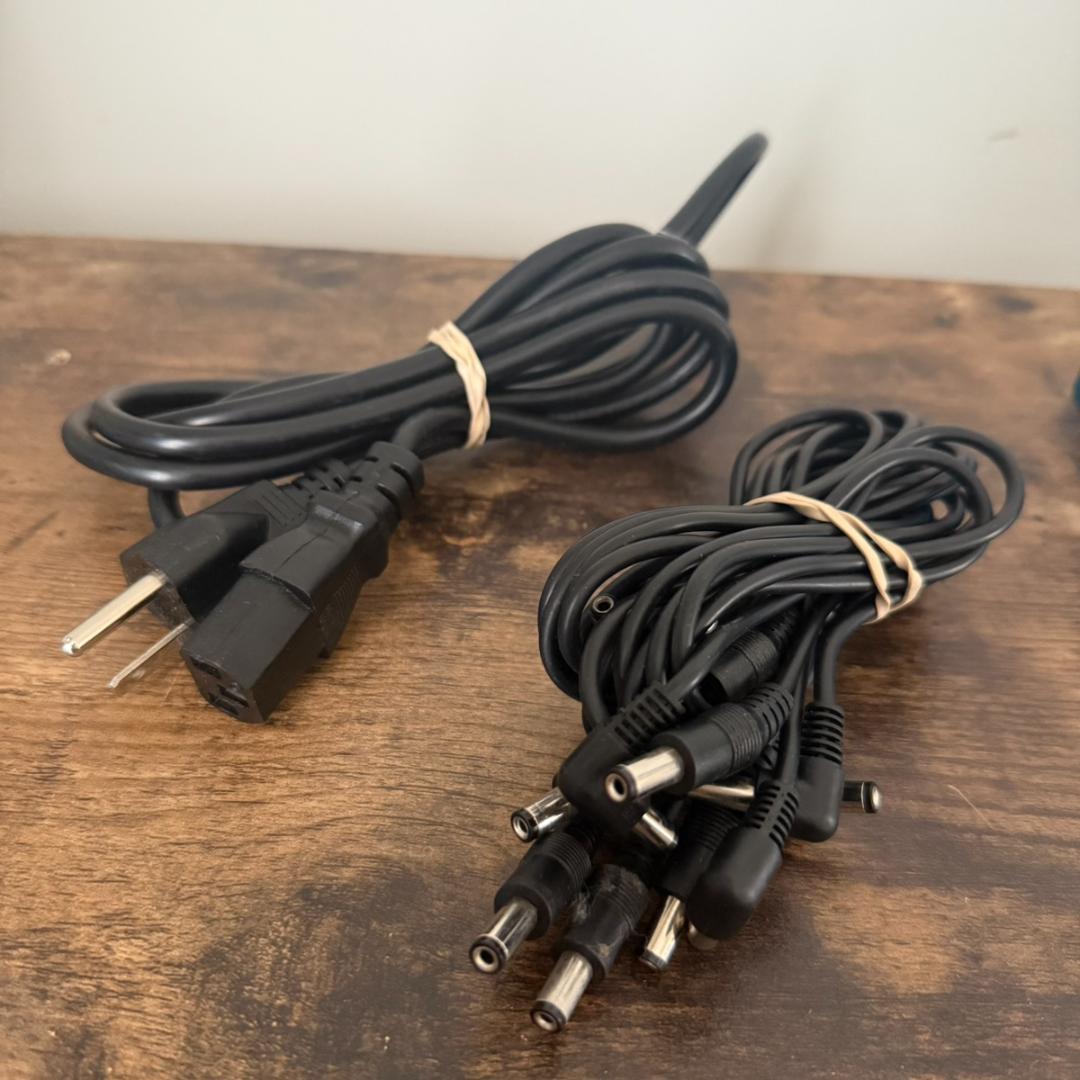 専用　中古 STRYMON ストライモン zuma9 パワーサプライ 動作確認済