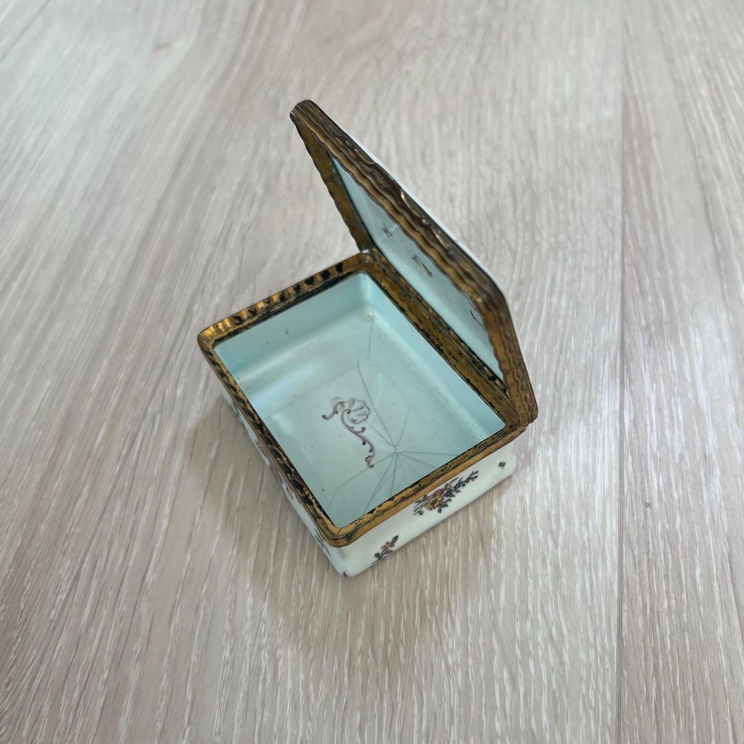 ヨーロッパのアンティーク小箱