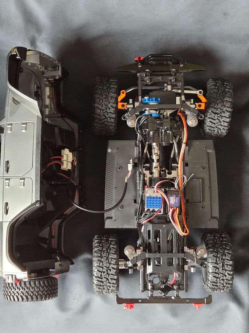 【屋外使用なし】1/12 RC クローラー MN128 フルカスタム / メタル