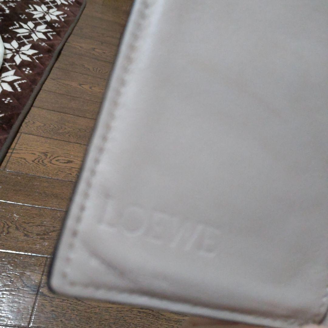 ロエベ　折り財布　スリムジップバイフォールドウォレット　アナグラム　グリーン