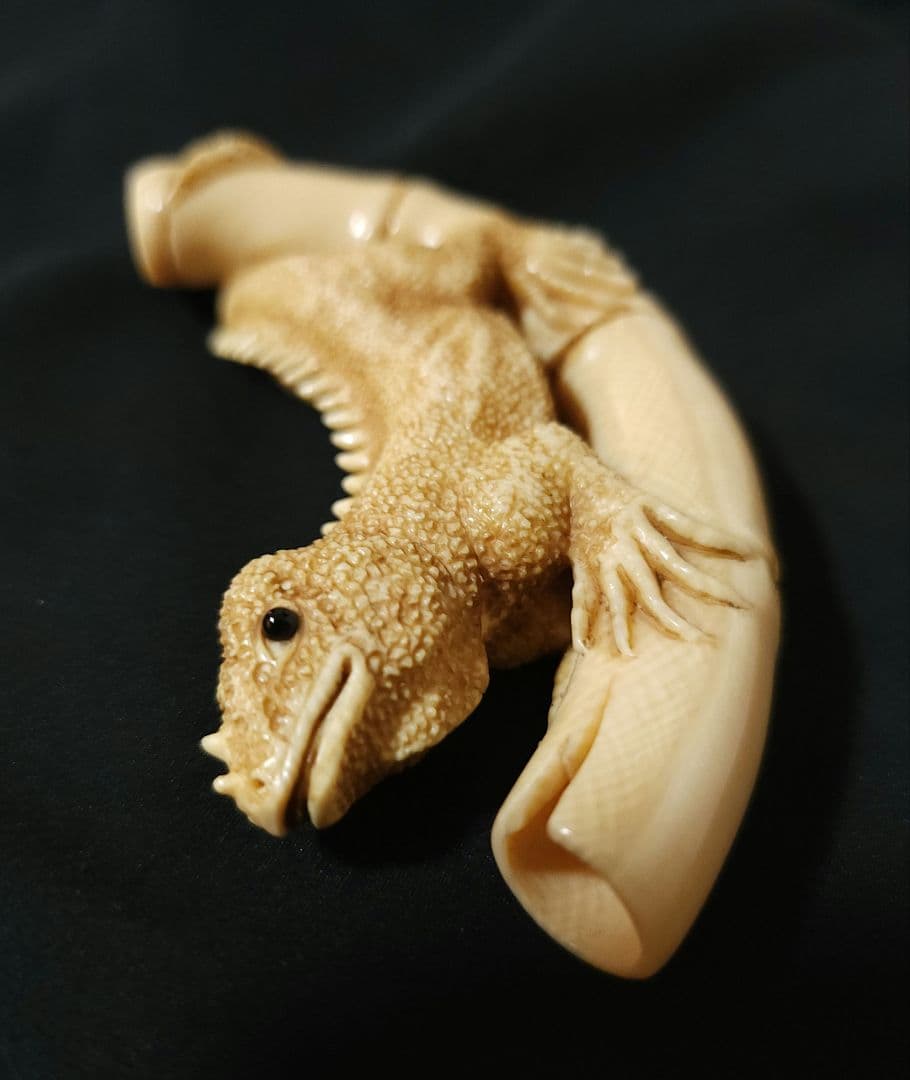 根付け　トカゲ 蜥蜴　爬虫類　竹