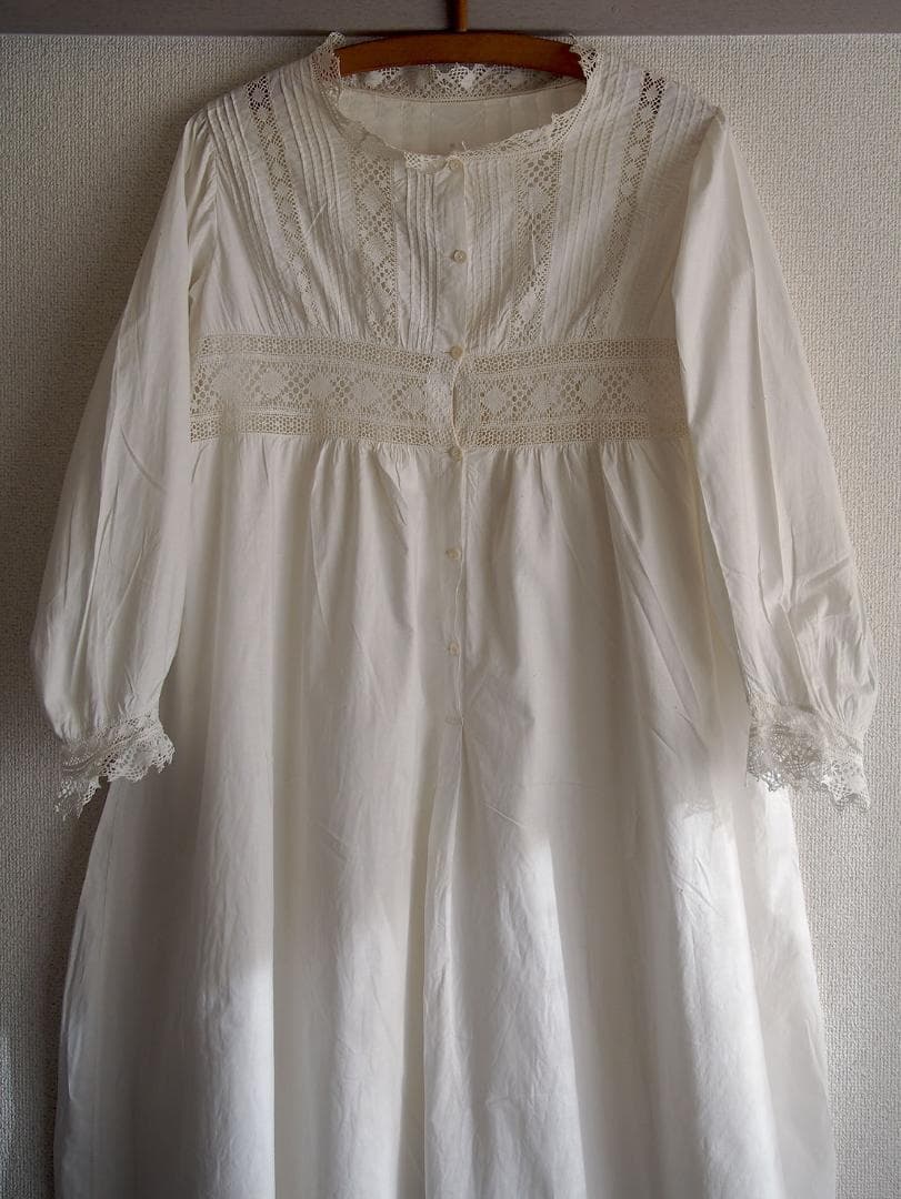 刺繍レースとシェルボタンの部屋着 ナイティ時代衣装 丈111cm /K379