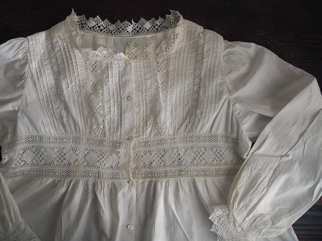 刺繍レースとシェルボタンの部屋着 ナイティ時代衣装 丈111cm /K379