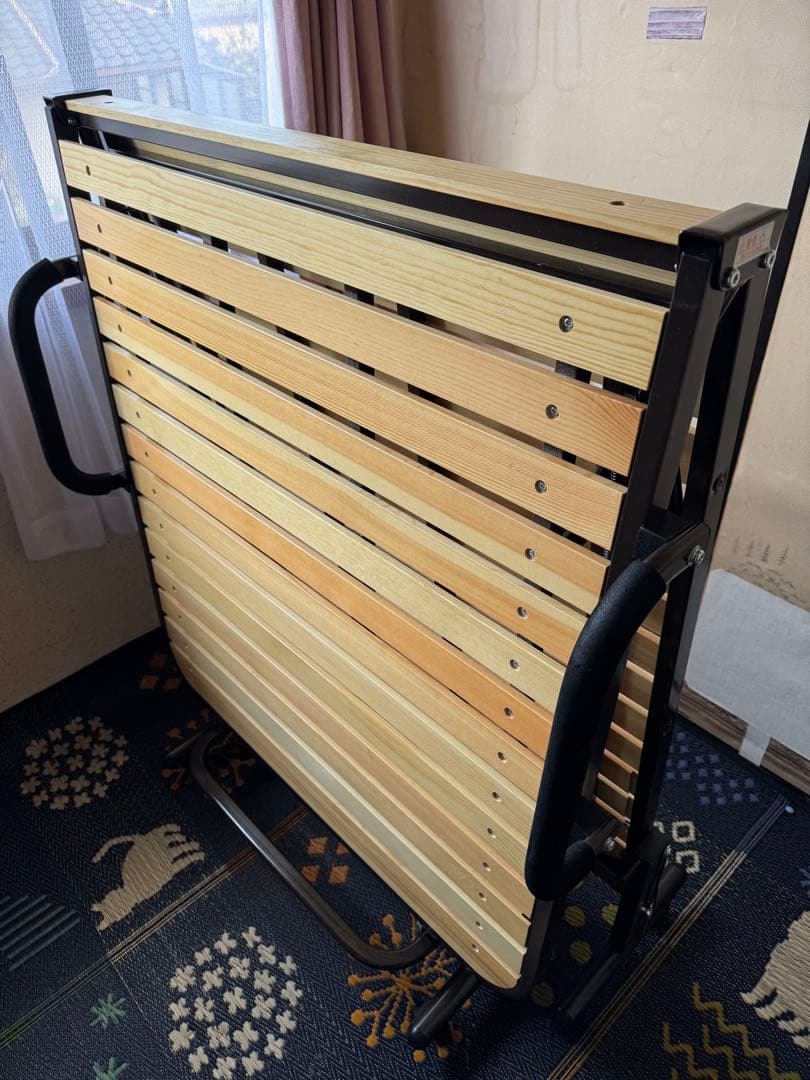 陽水職人 使用頻度少　アイリスオーヤマ　折りたたみすのこベッド