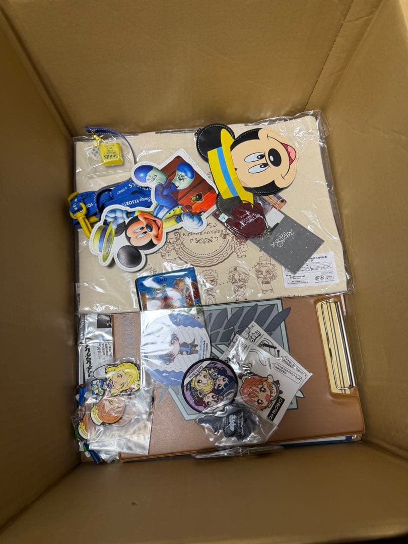 大量　アニメグッズ　まとめ売りセット　　400点以上‼︎