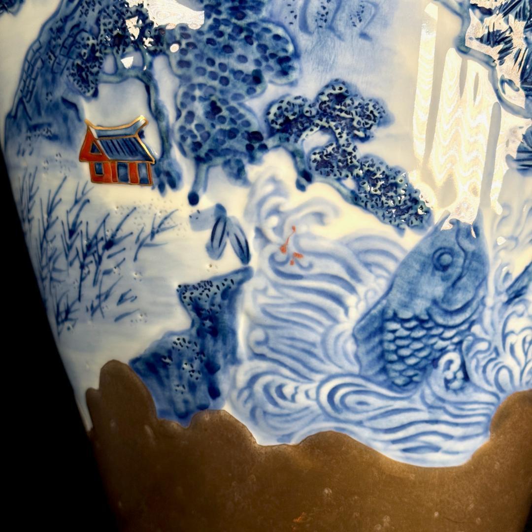 有田焼 緒方松右衛門 金彩染付楼閣山水瀑布文特大壺 高さ46cm