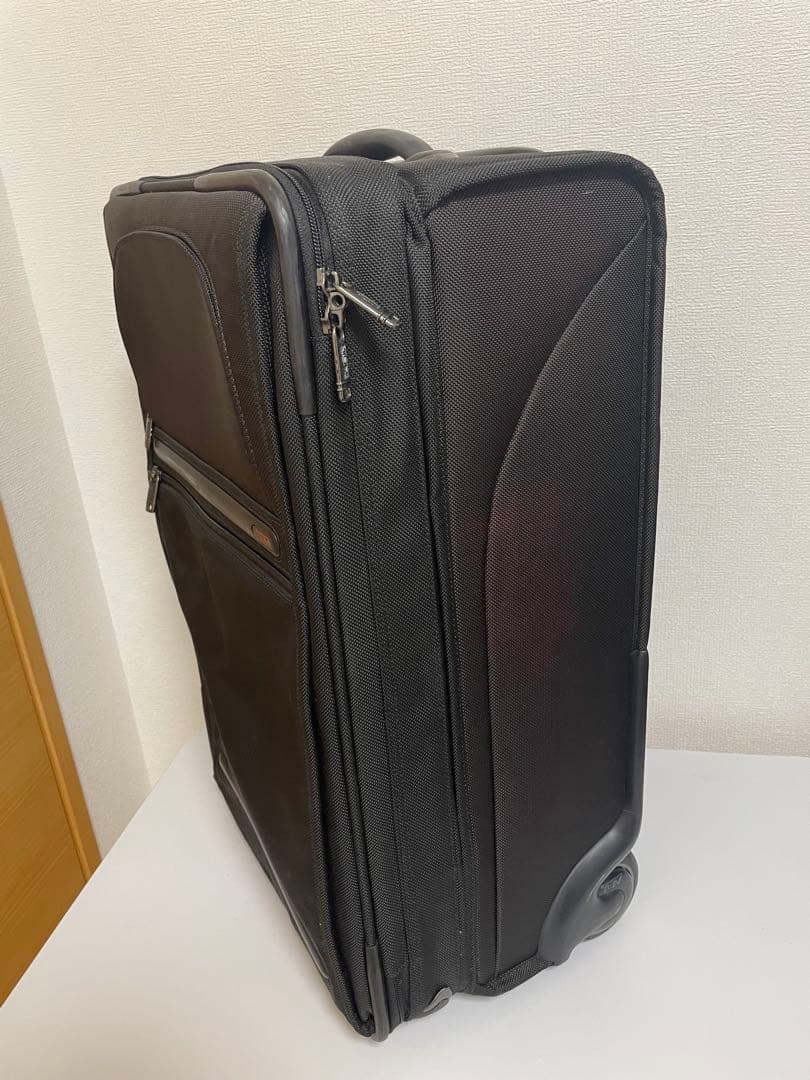 TUMI ブラック キャリーケース　22022D4