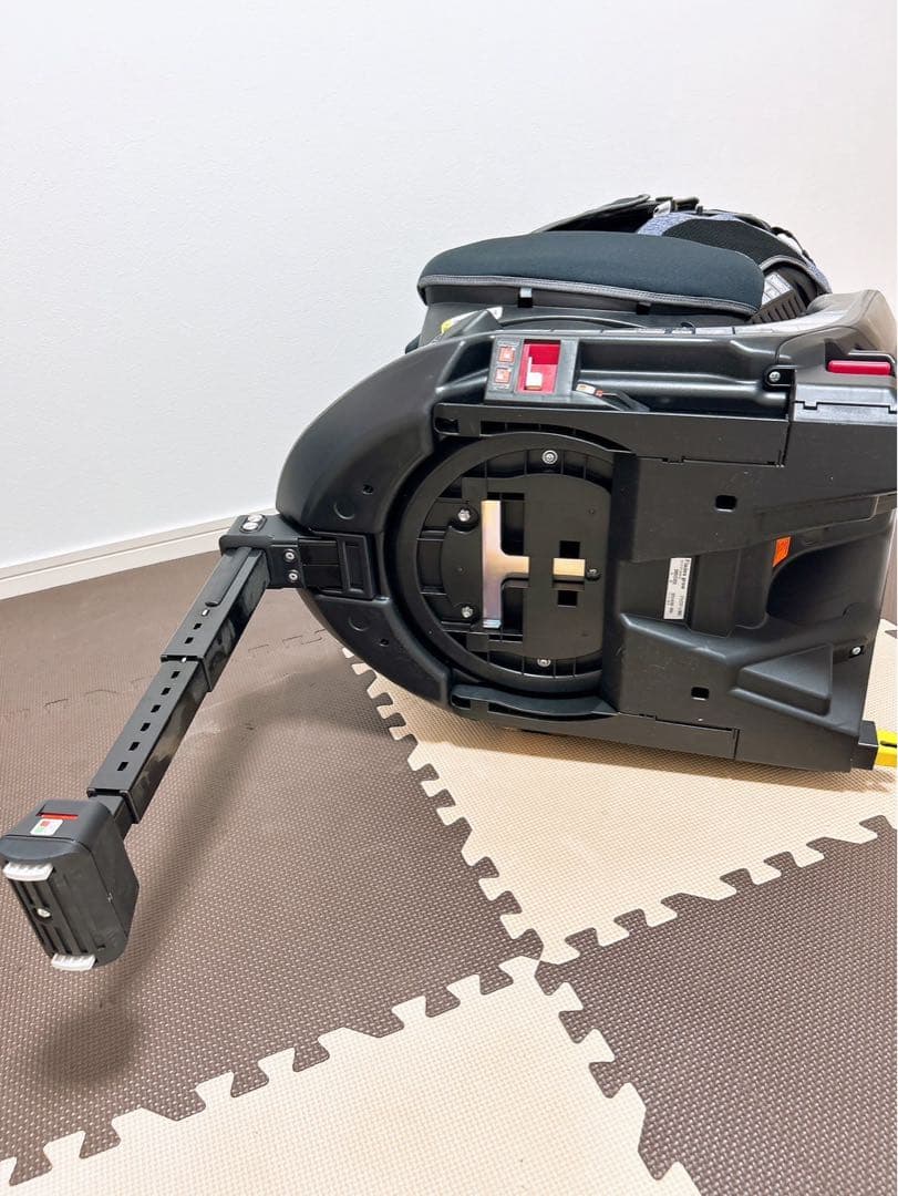 美品✨️Aprica フラディア　グロウ　ISOFIX ブラック　チャイルドシート