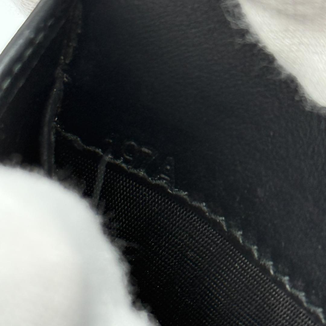 美品 PRADA ブラック 三つ折り財布 プラダ