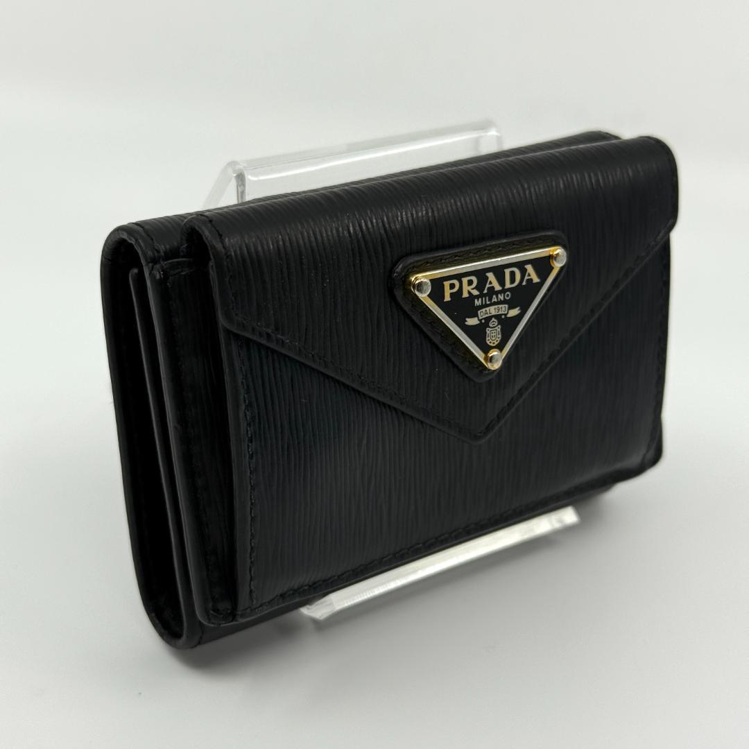 美品 PRADA ブラック 三つ折り財布 プラダ
