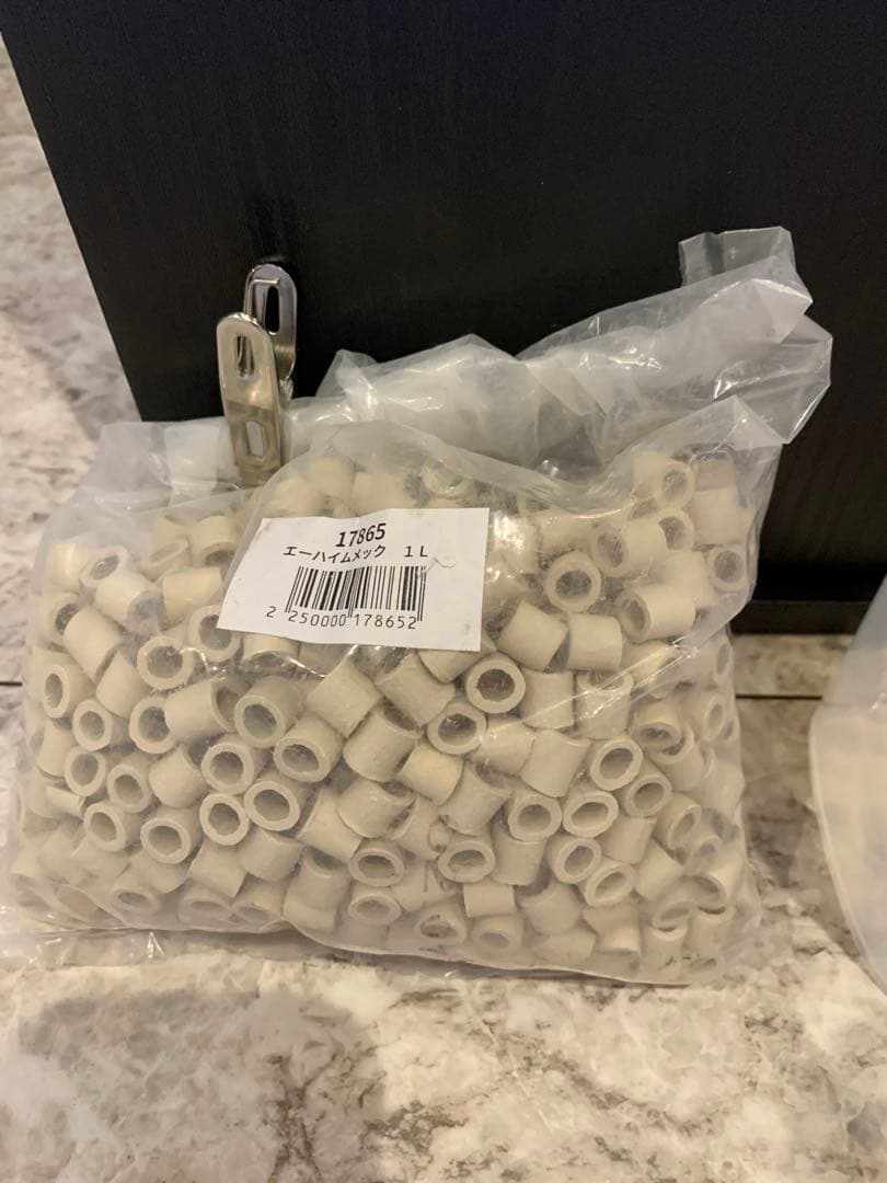 せ*い様 【引き取り限定】30㌢キューブガラス水槽 LEDライト付き 流木と岩の