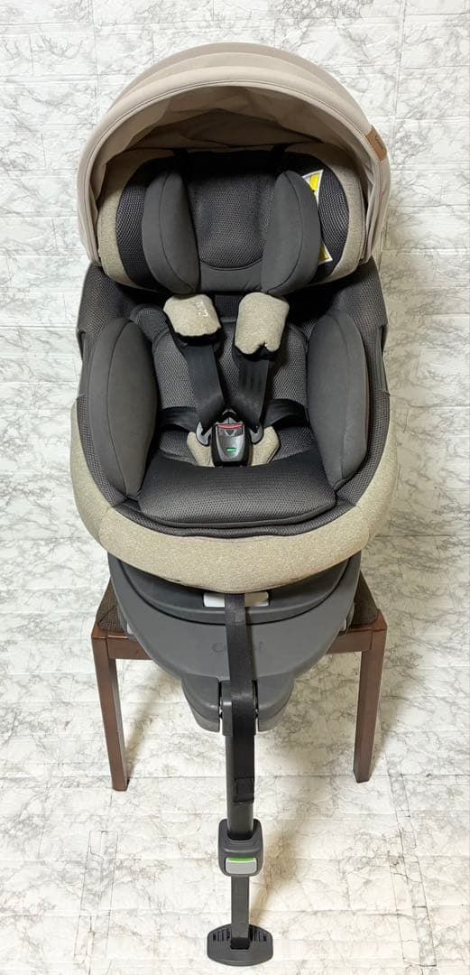 【極美品】Combi THE S ISOFIX エッグショック 希少ベージュ