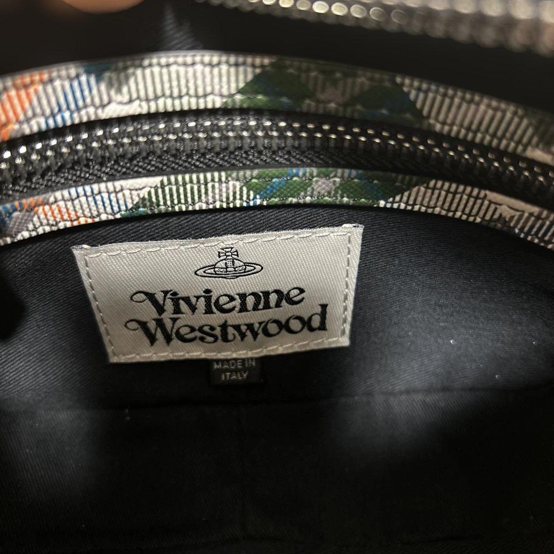 な*な様 ヴィヴィアンウエストウッド　ショルダーバッグ　カメラバッグ　チェック柄