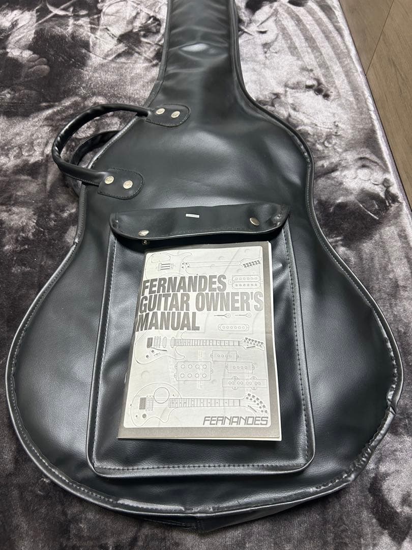 Burny エレキギター サンバースト　楽器 ソフトケース付き