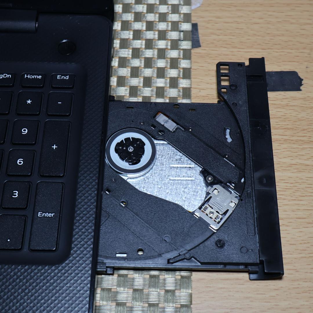 お手頃！Win11公式対応CPU/メ4/新品SSD240/DVD/無線/カメラ