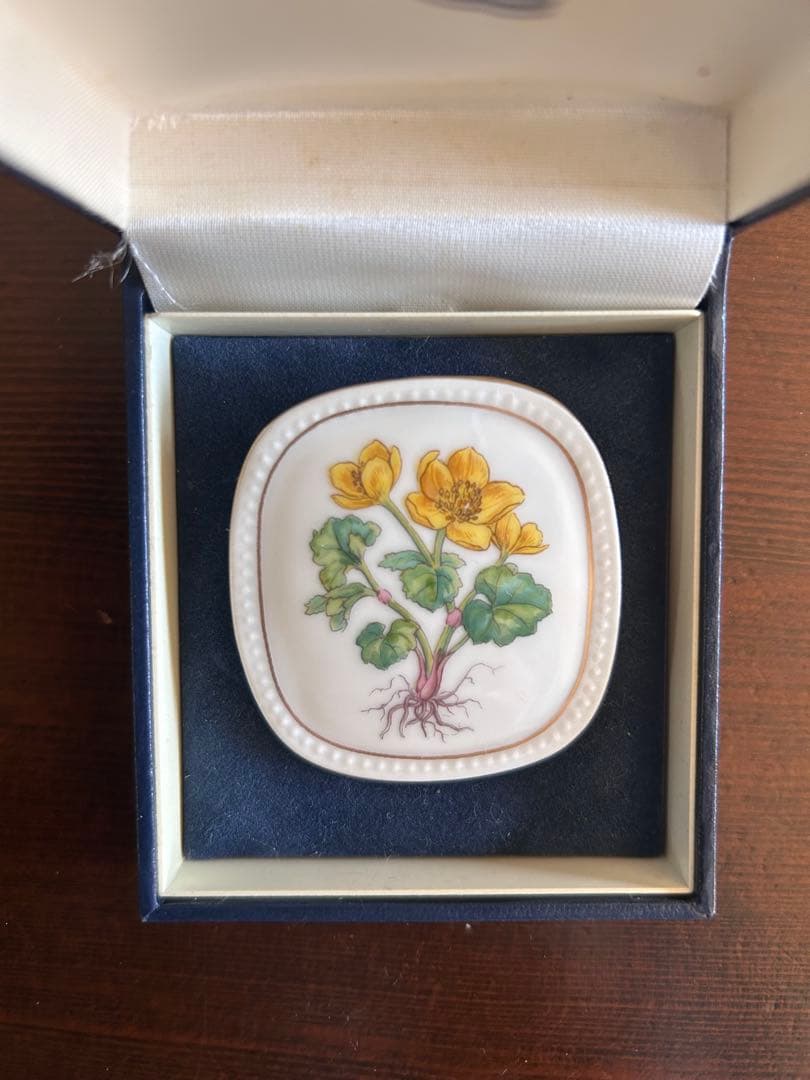 ロイヤルコペンハーゲン　花柄　ブローチ　北欧ヴィンテージブローチ