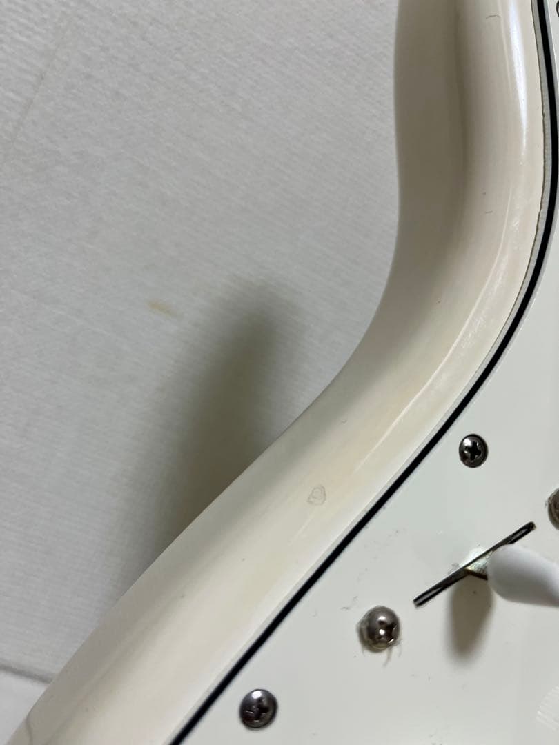 Fender ストラトキャスター ホワイト　レフティ