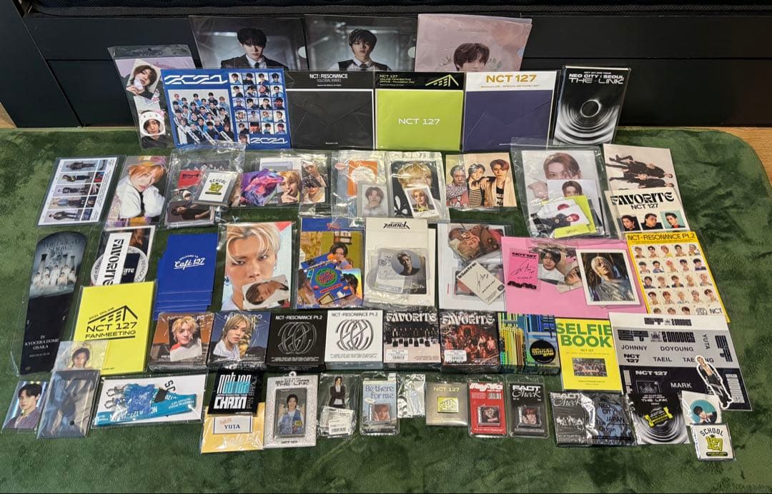 【まとめ売り】NCT127 ユウタ 雑貨 まとめ売り（トレカ・アクスタ・小物）