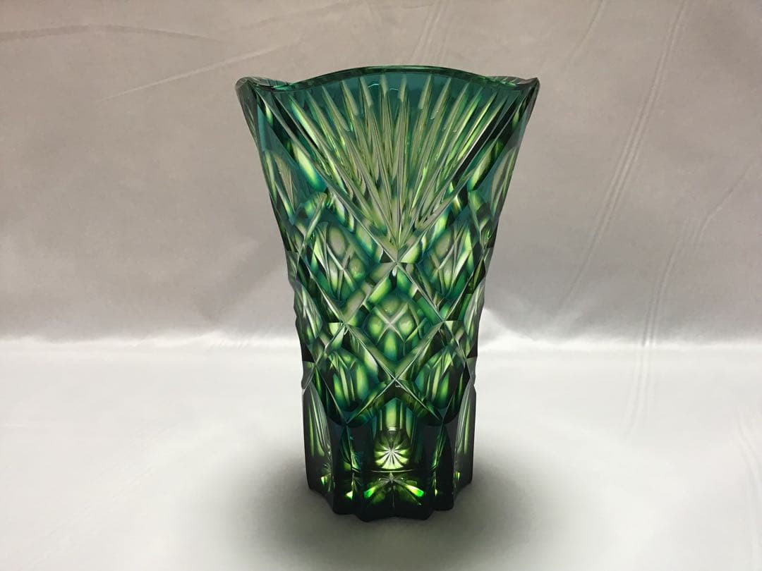 天開花瓶　ルリ緑　二色被ガラス　薩摩ガラス工芸作　定価117,700円