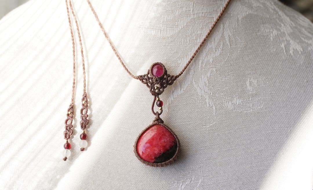 アンゴラ産ロードナイト　ピンクトルマリン　マクラメ　ネックレス