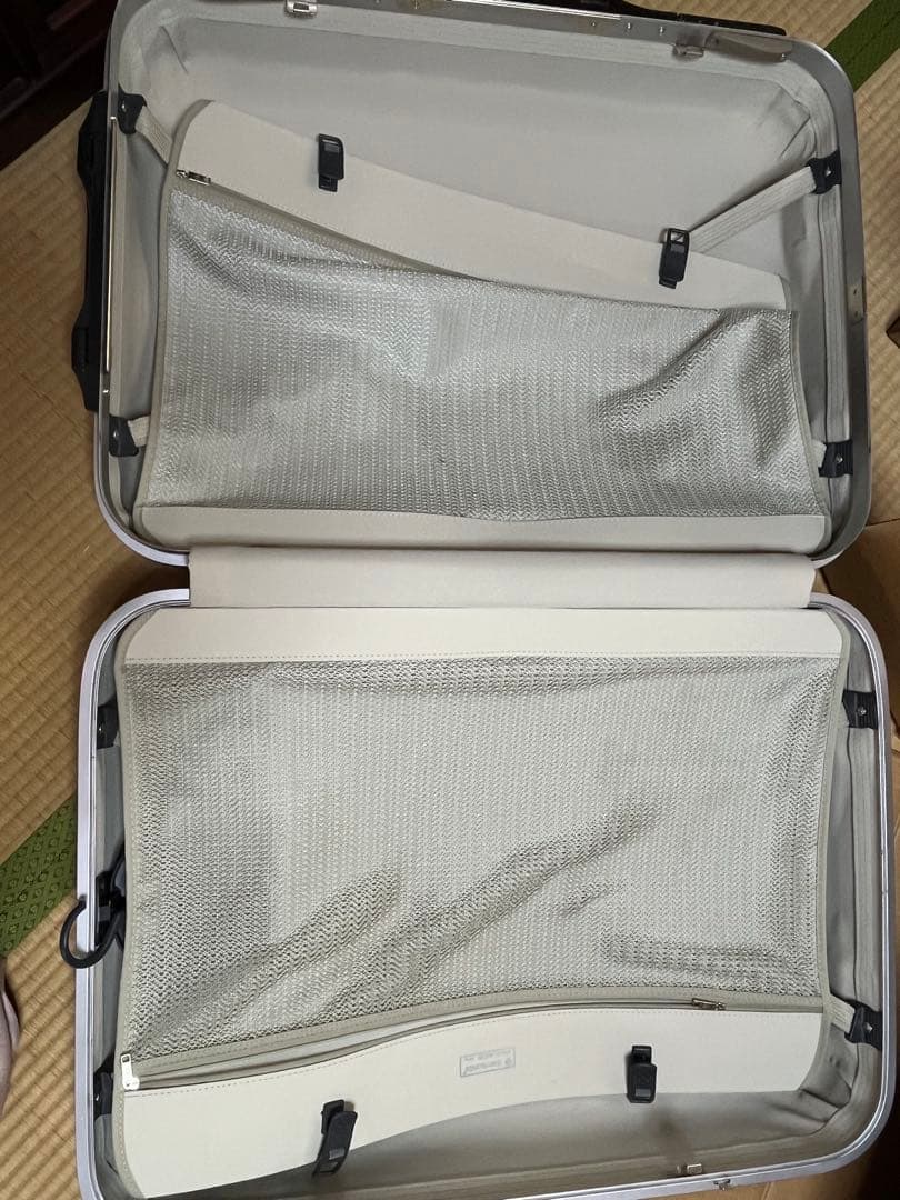 サムソナイト　samsonite スーツケース　82×59×28