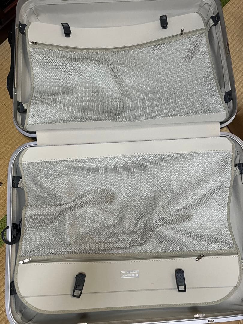 サムソナイト　samsonite スーツケース　82×59×28