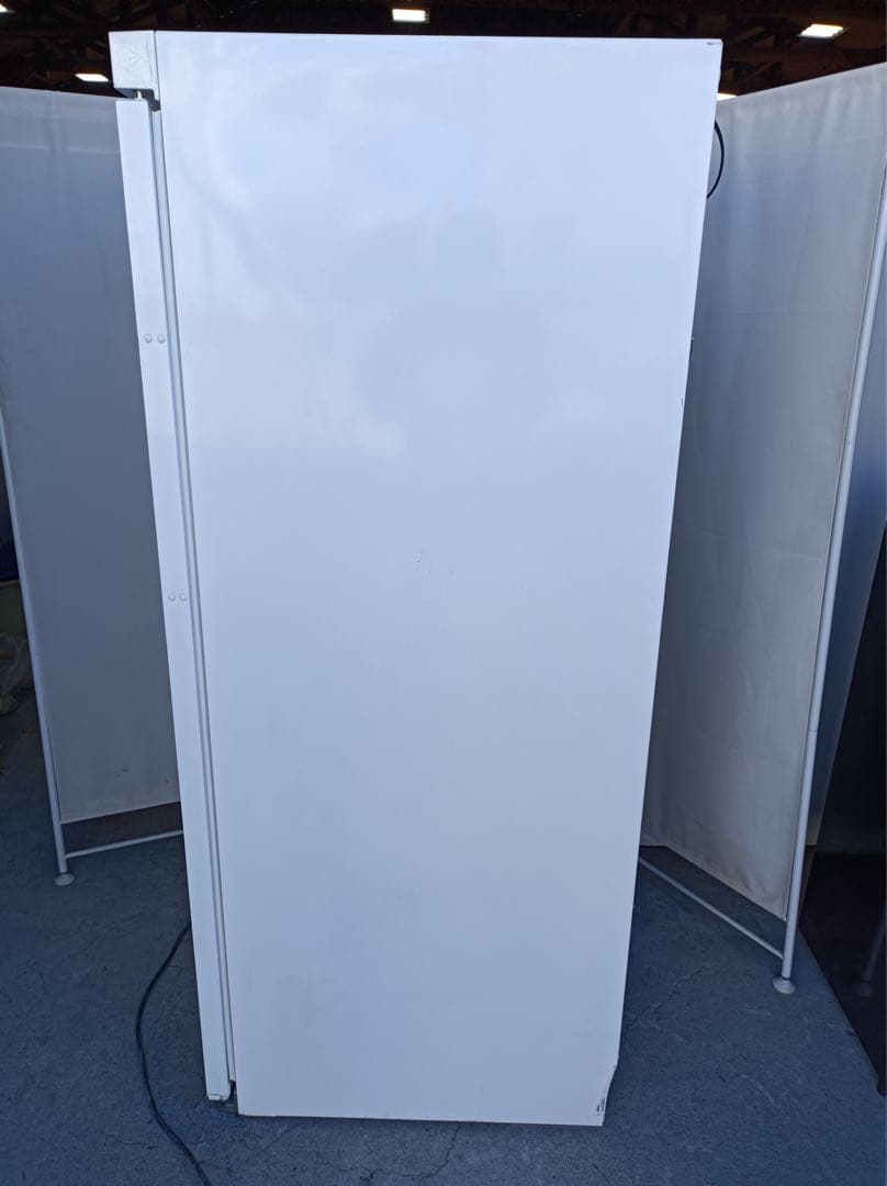 八6757【配送設置料金込み】DAIREI 冷凍庫 472L SD-521