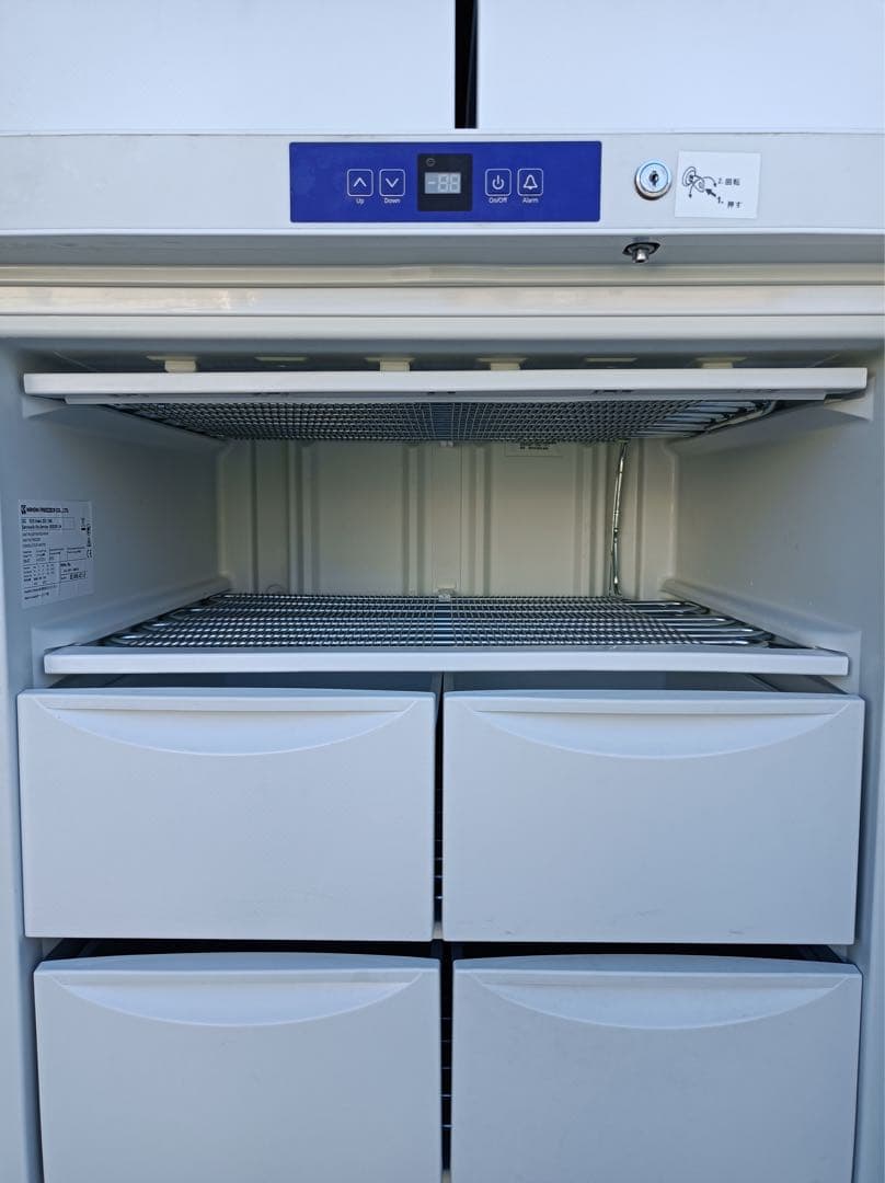 八6757【配送設置料金込み】DAIREI 冷凍庫 472L SD-521