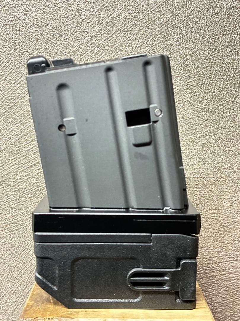 R7-37 東京マルイ GBB M4 マガジンアダプター 外部ソース仕様