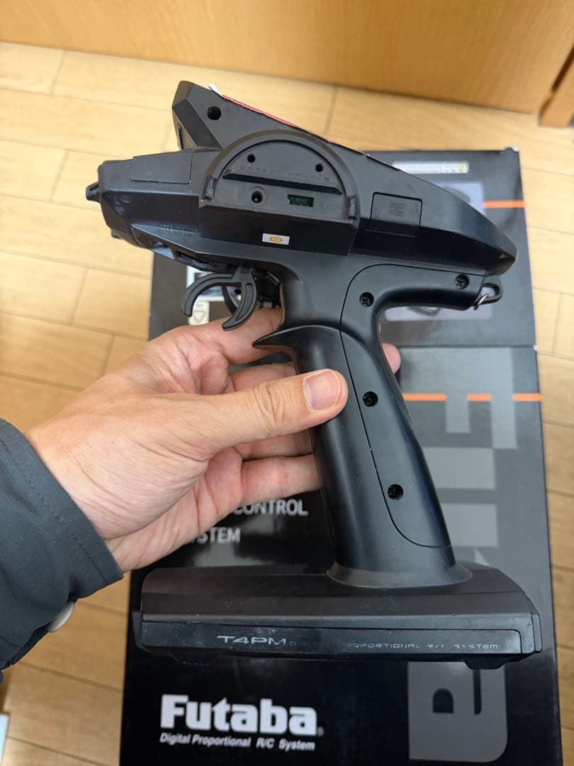 現状品Futaba T4PM Plus ラジコン送信機