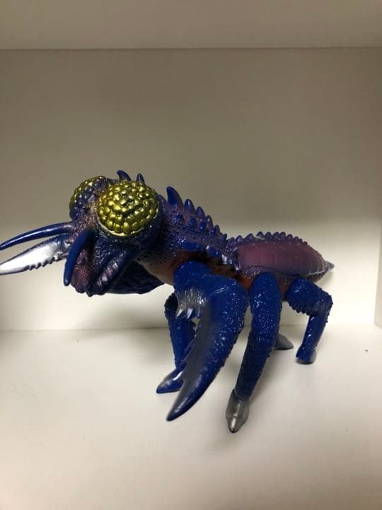 カマキラス フィギュア ソフビ