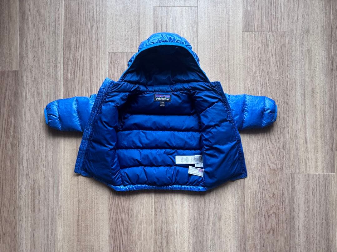 Patagonia ベビー・ハイロフト・ダウン・セーター・フーディ