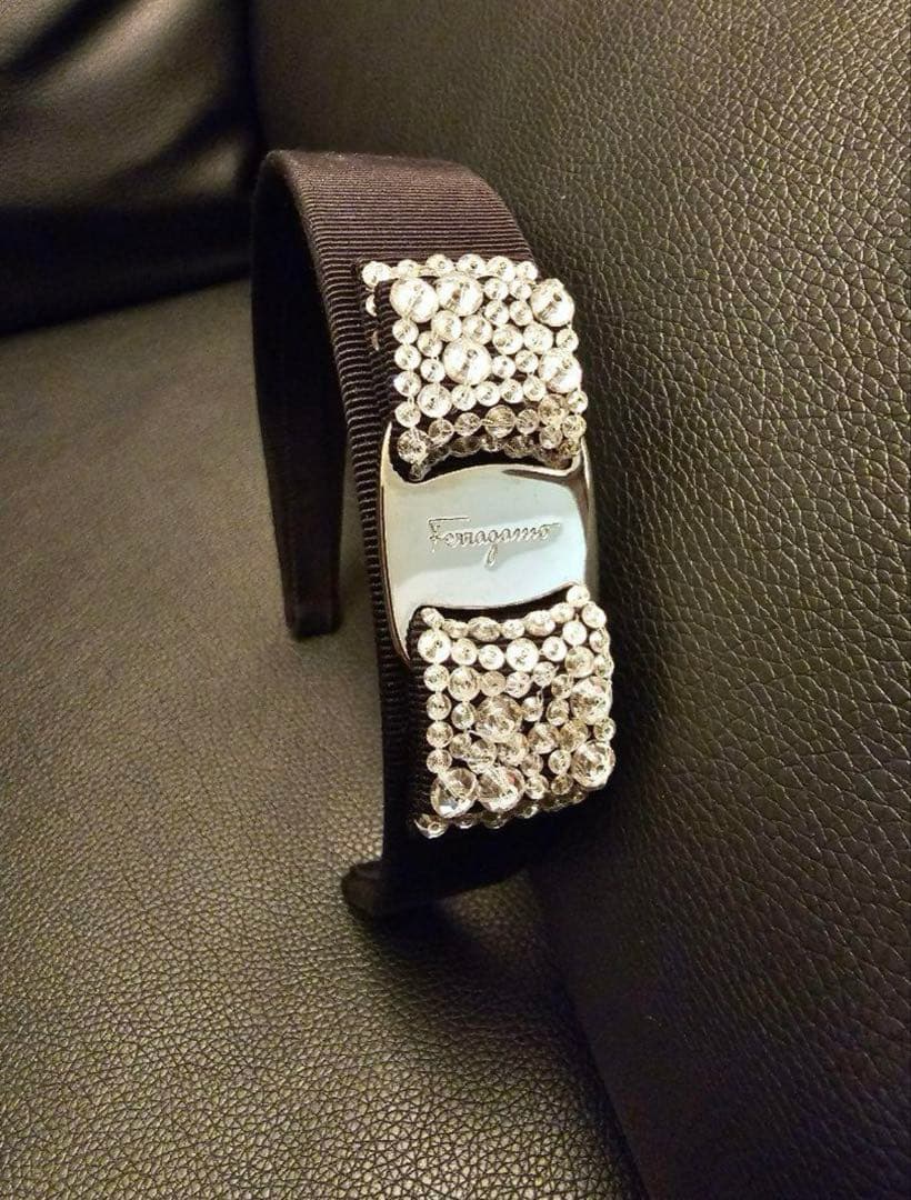 Salvatore Ferragamo　フェラガモ　カチューシャ　ビジュー